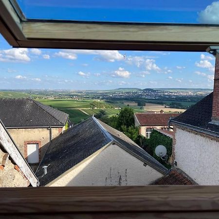 Un Petit Coin Sous Les Toits Vila Hautvillers Exterior foto